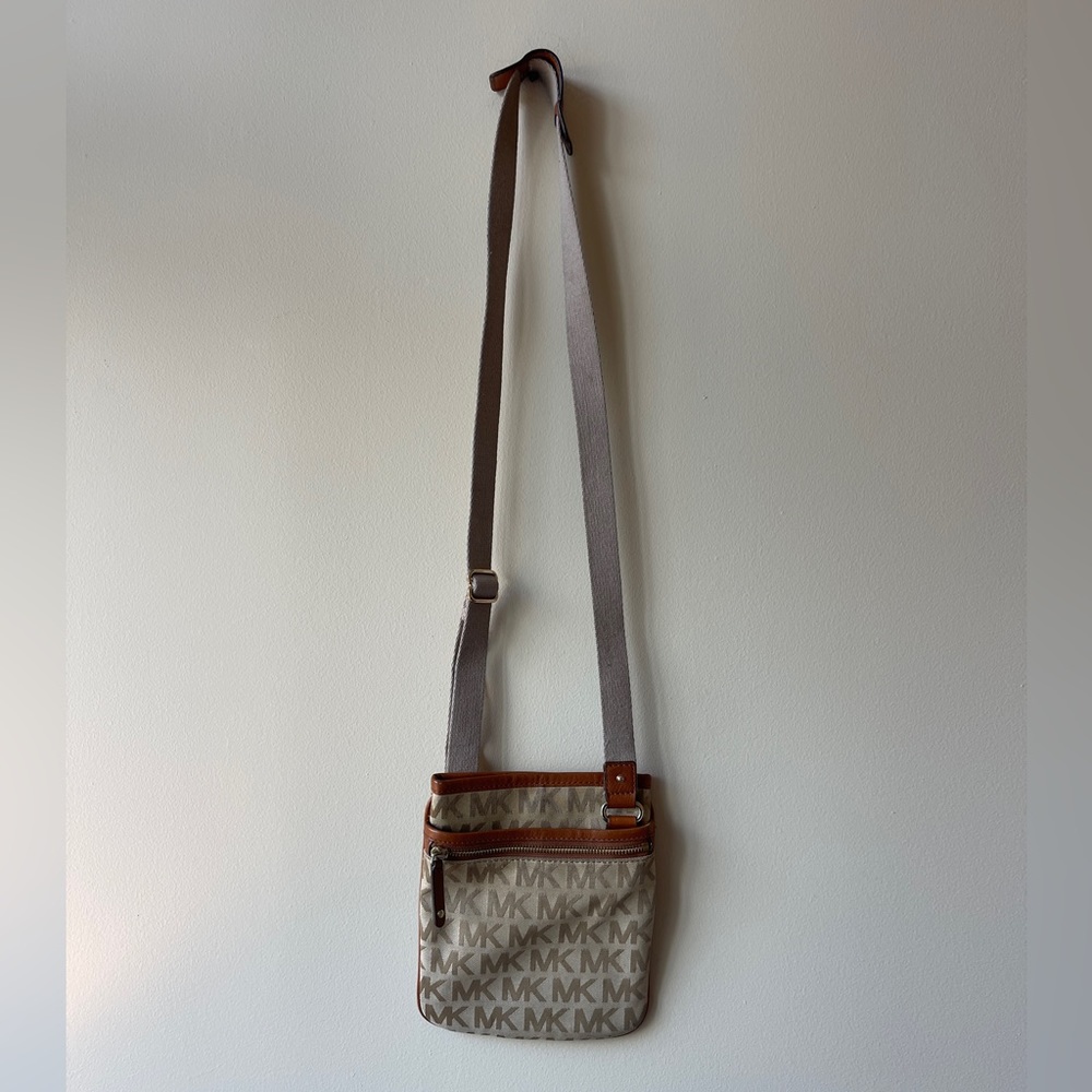 Micheal Kors Purse